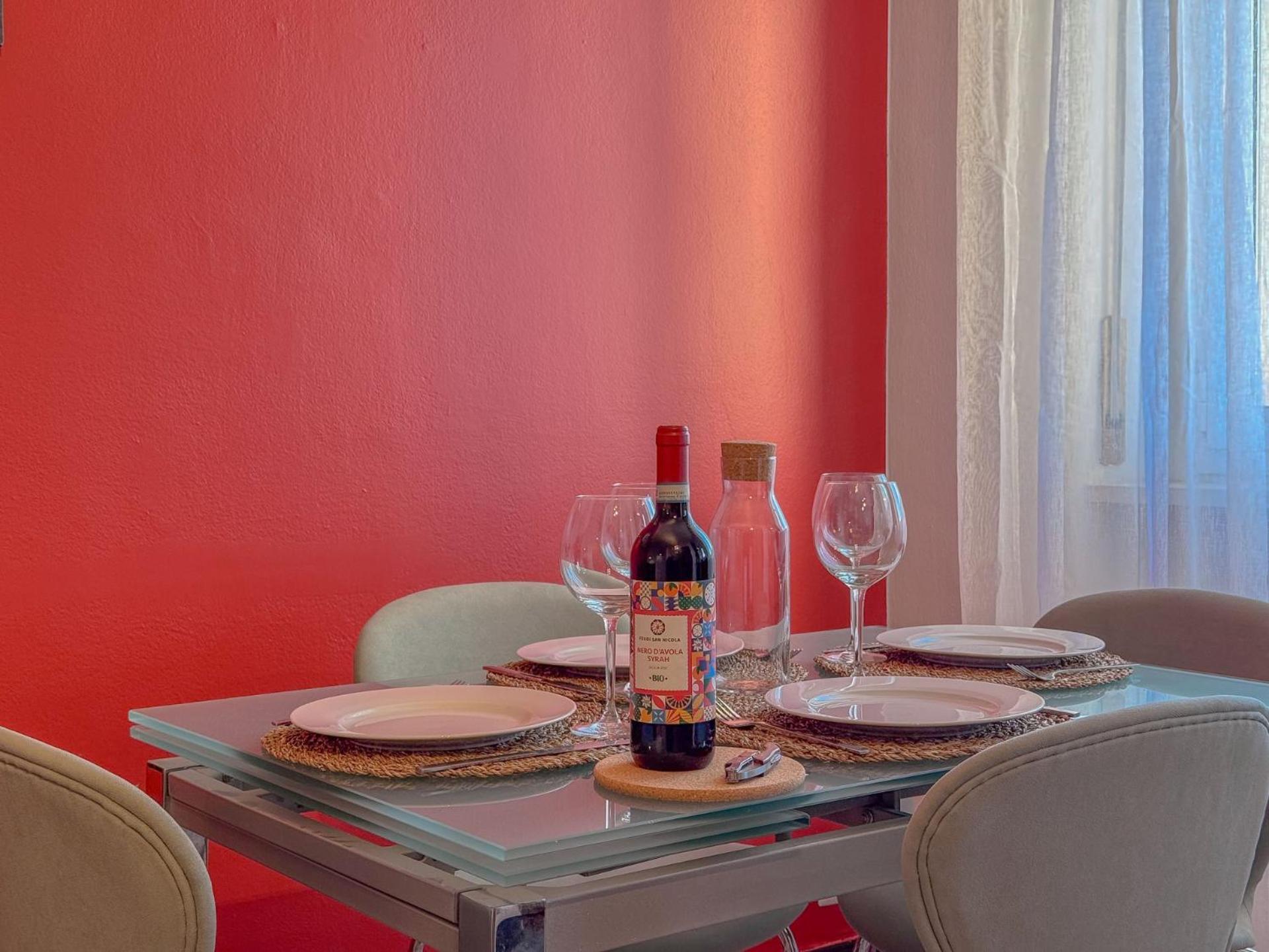 Spacious With Romantic Balcony And 2 Bathrooms Mailand