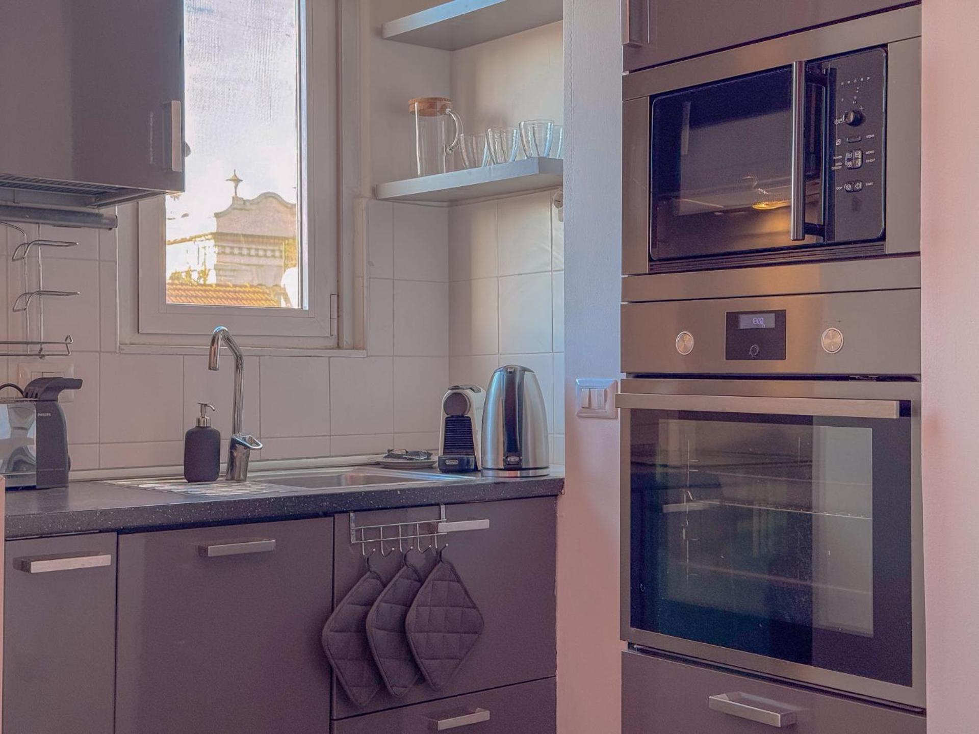 Apartment Spacious With Romantic Balcony And 2 Bathrooms *