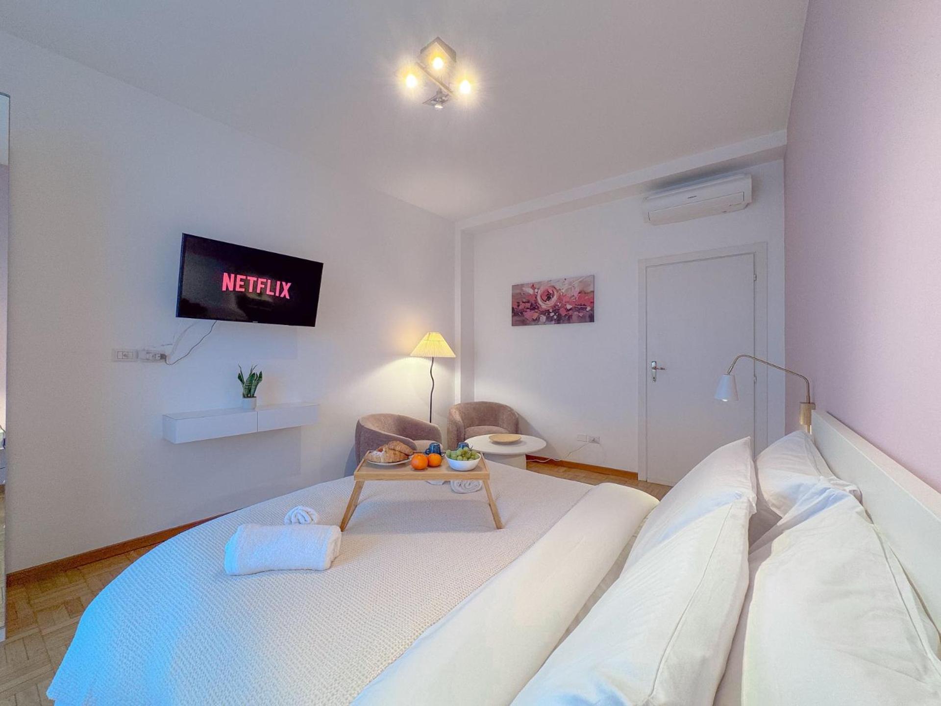Apartment Spacious With Romantic Balcony And 2 Bathrooms Mailand