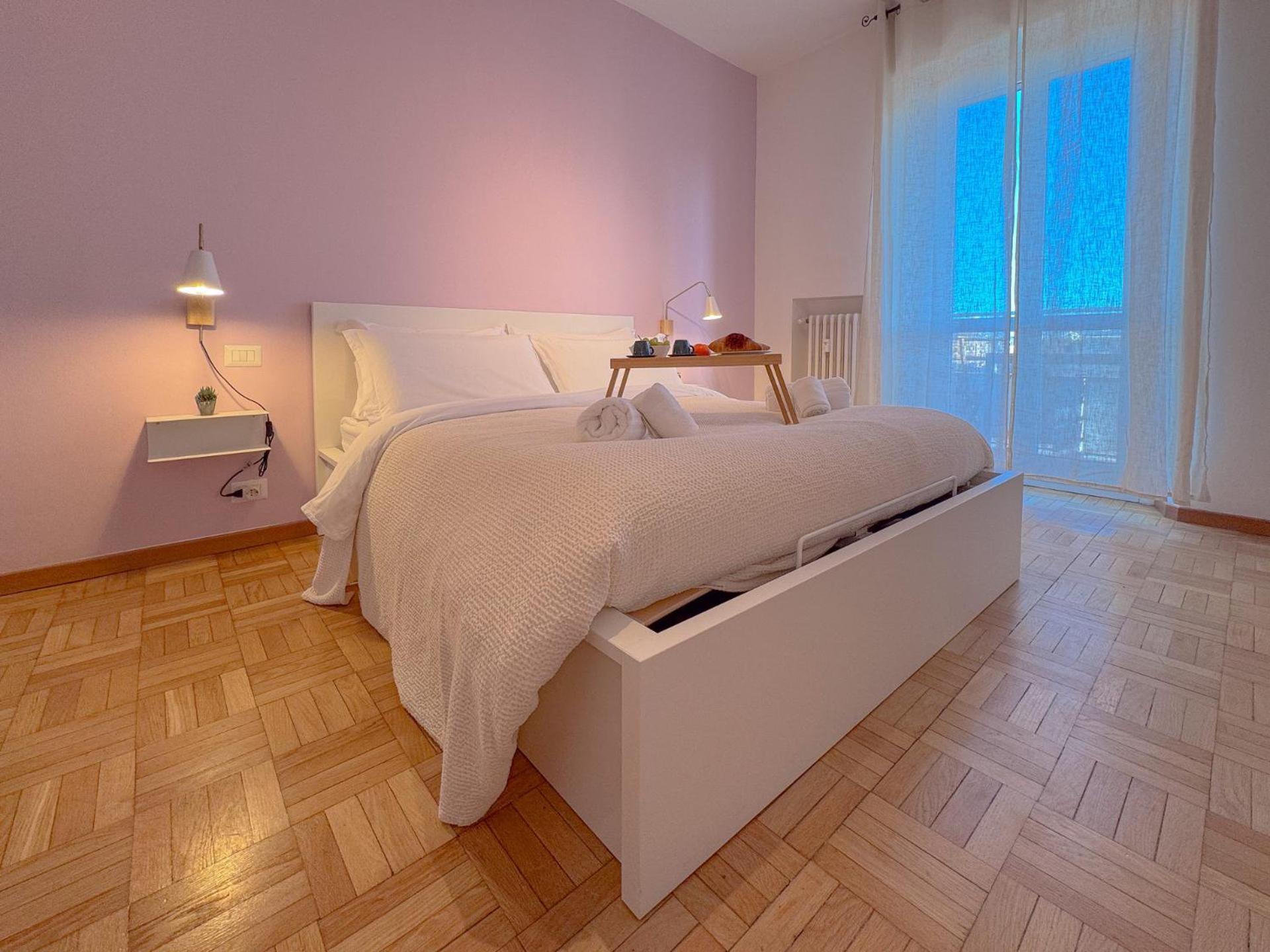Apartment Spacious With Romantic Balcony And 2 Bathrooms *