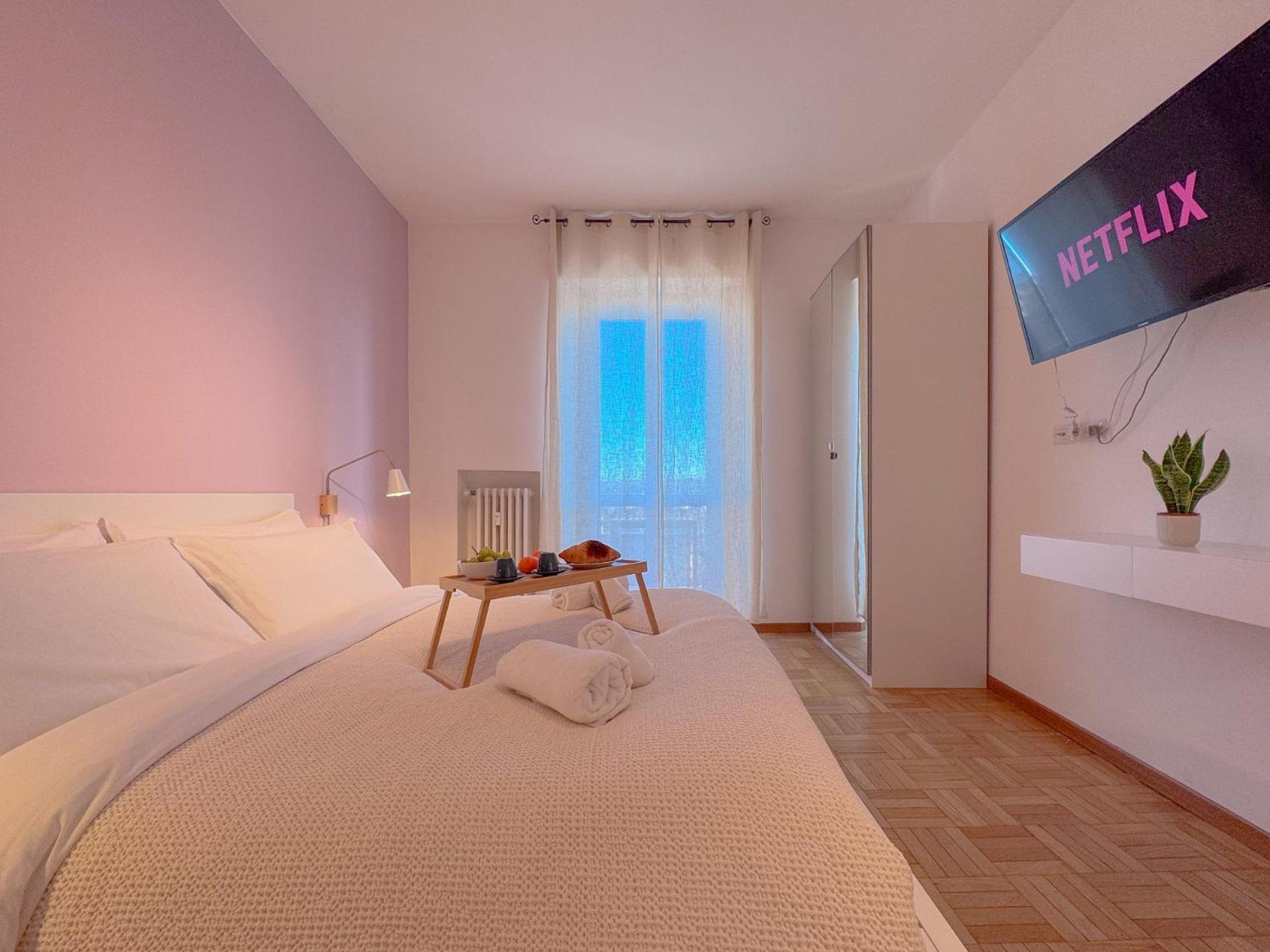 Spacious With Romantic Balcony And 2 Bathrooms Mailand
