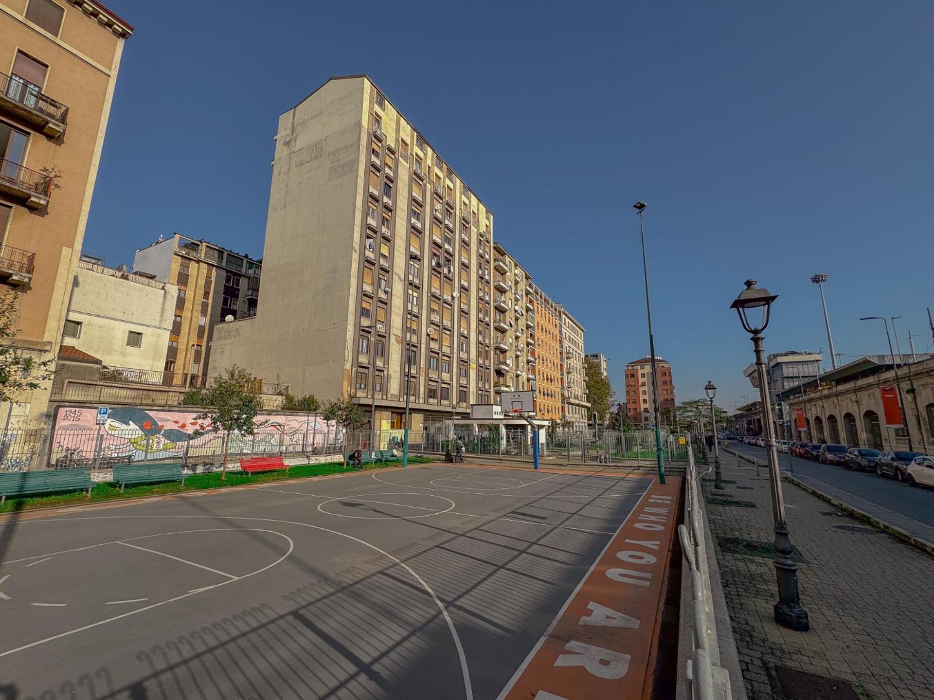 Spacious With Romantic Balcony And 2 Bathrooms Apartment